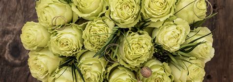 Are Green Roses Natural