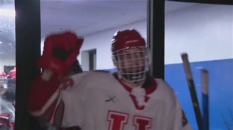 University of Houston Ice Hockey Club has inaugural ice hockey games | FOX 26 Houston