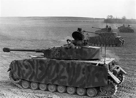 Panzer IV Ausf H | Tracked Vehicles | Weapons & Technology | German War Machine