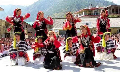 List of 12 Traditional Folk Dances of Himachal Pradesh