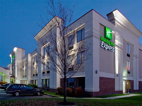 Hotel in Grove City, Ohio | Holiday Inn Express & Suites Columbus SW ...