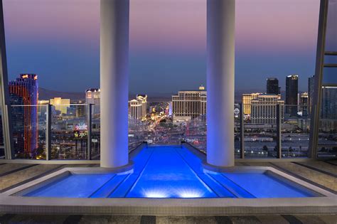 10 Best Cheap Hotels in Las Vegas for Travelers on a Budget