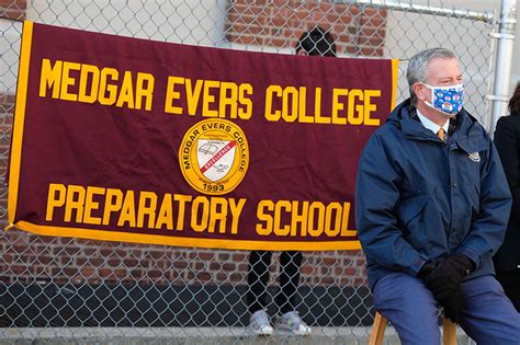 Mayor de Blasio Announces Groundbreaking on New Building for Medgar ...