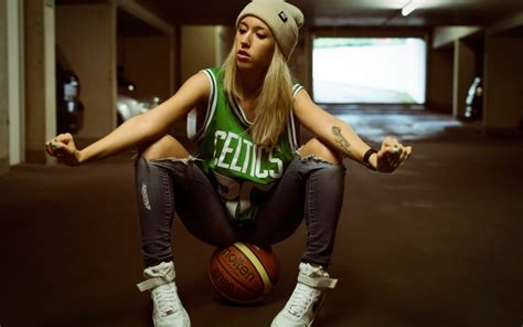 Wallpaper : sports, face, women, model, blonde, long hair, makeup ...