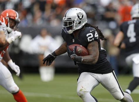 Oakland Raiders running back Marshawn Lynch (24) runs against the ...