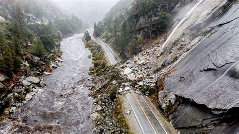 'Bomb cyclone' brings mudslides, flooding and power cuts to California - LA Times Now