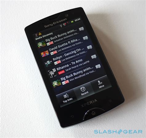 Sony Ericsson XPERIA Mini And Mini Pro Hands-On [Video] [Updated] - SlashGear