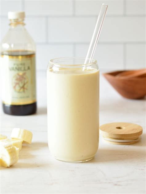 10 Best Milks for Smoothies (with a Recipe) - Sip Sip Smoothie