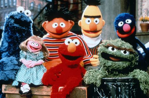 Fun Video Celebrates 50 Years of Memories With the Characters From Sesame Street — GeekTyrant