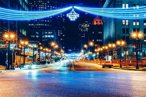 Milwaukee’s Holiday Lights Festival Kicks Off This Week!