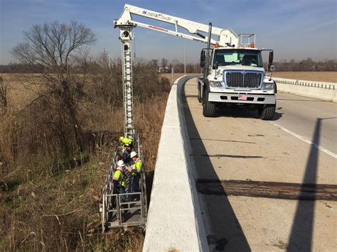 Aspen Aerials A-40 Platform Bridge Inspection Unit