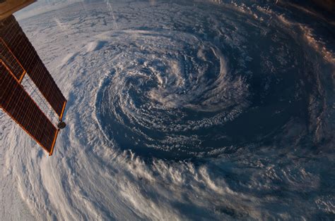 Fond d'écran : planète, espace, des nuages, Terre, orage, atmosphère, ouragan, Météo, Atmosphère ...