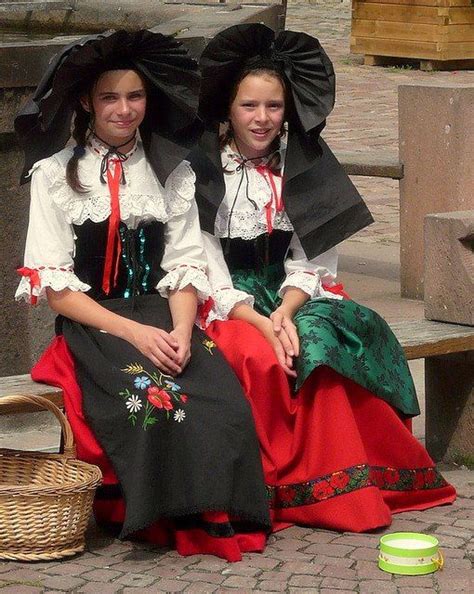 Alsace, France ©Marialuisa Wittlin | Traditional outfits, Costumes around the world, Traditional ...