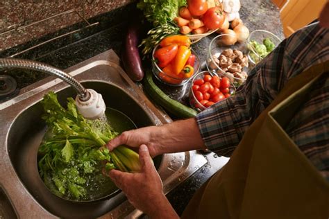 How to Safely Wash Your Fruits and Vegetables - Southeast AgNET