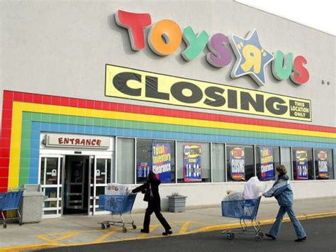 Toys R Us: Liquidation Sales Begin At Michigan Stores | Grand Rapids ...