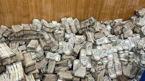 ₹353 crore cash seized from IT raids on Odisha liquor firm - Hindustan Times