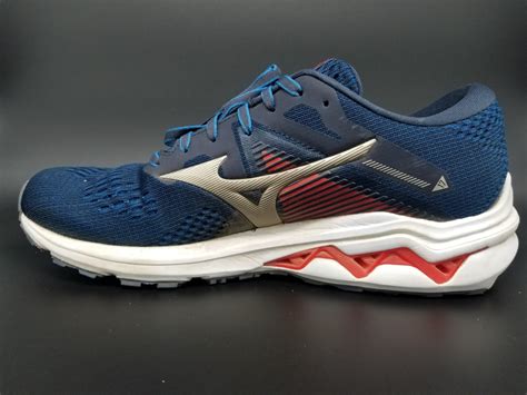 Mizuno Wave Inspire 17 Multiple Tester Review - DOCTORS OF RUNNING