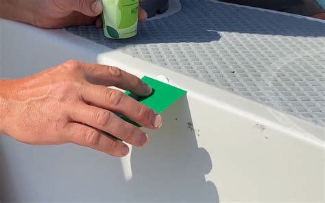 How to repair gel coat - video guide - Yachting Monthly