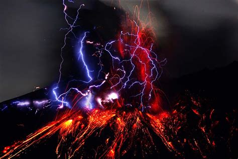 Sakurajima & volcanic lightning All Nature, Amazing Nature, Nature Pics ...