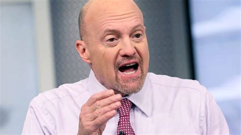 Jim Cramer reveals 7 stock market concerns going into earnings season