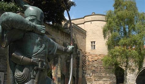 Robin Hood Statue | Attraction Near Mercure Nottingham