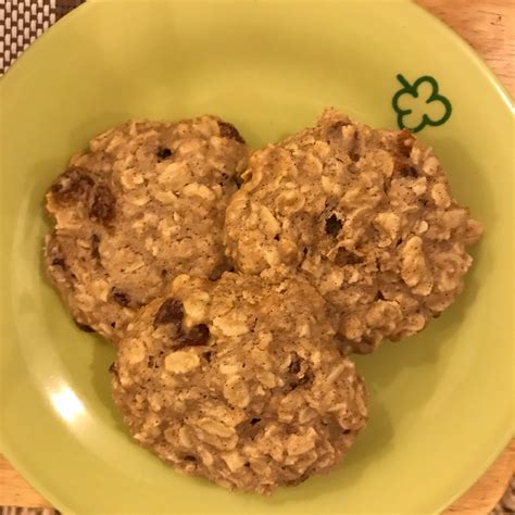 Low Sugar Oatmeal Raisin Cookie Recipe | Allrecipes