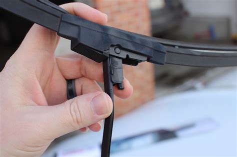 How to Replace Your Wiper Blades – Health Notion