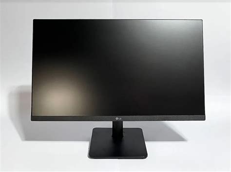 LG 24MP400-B Monitor Review; Seamless, Almost Bezel-less