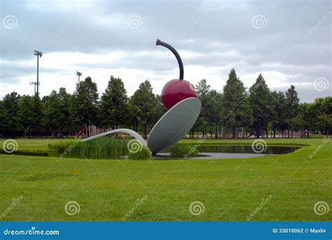 Spoonbridge and Cherry editorial photography. Image of park - 33018062