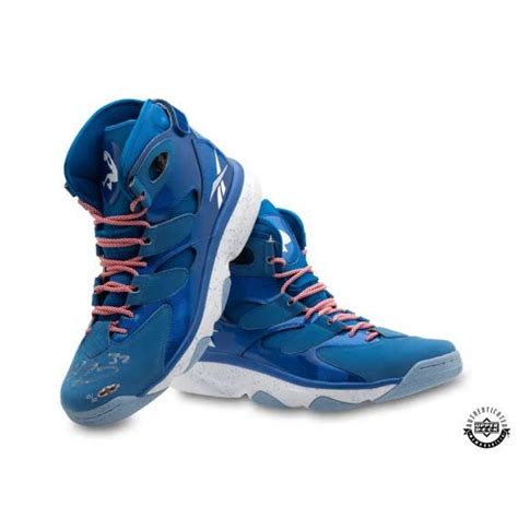 Shaquille O’Neal Autographed Reebok Shaq Attaq IV Shoe