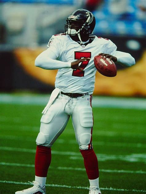 Former Atlanta Falcons QB Michael Vick #7. Editorial Photography - Image of equipment, pads ...