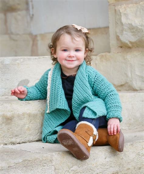 Blanket Cardigan for Kids - Free Crochet Pattern (18 months) | Crochet sweater pattern free ...