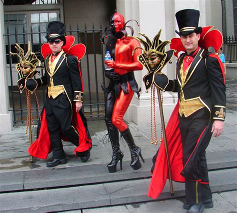 File:Black and red Costumes Mardi Gras in Jackson Square.jpg ...