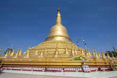 Shwemawdaw Pagoda, Bago, Myanmar (Burma), Asia stock photo