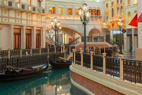 The Venetian® Las Vegas: Gondola Rides