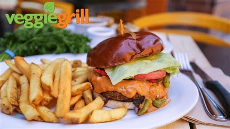 Veggie Grill’s Popular Vegan Menu Is Going to College | LIVEKINDLY