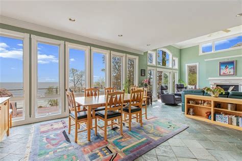 An Oceanfront Retreat in Plymouth, MA