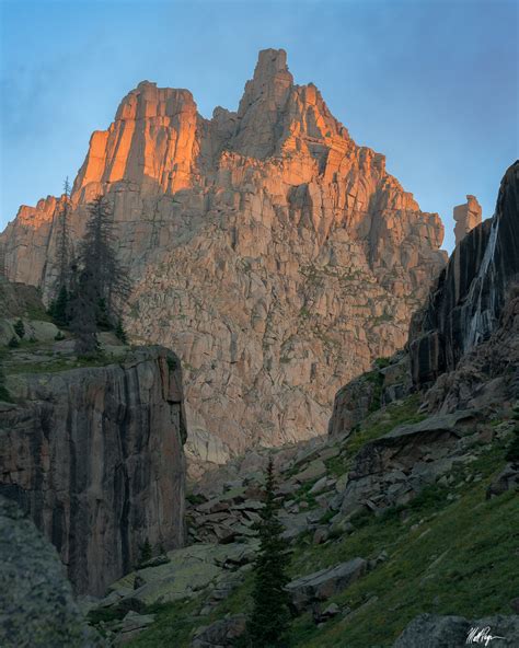 Early Light on Jagged Mountain (2017) | Needle Mountains, Colorado