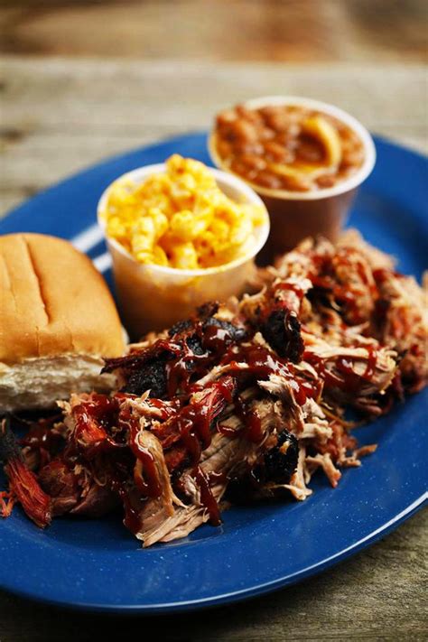 10 Essential Stops on a BBQ Crawl Through Memphis – Fodors Travel Guide