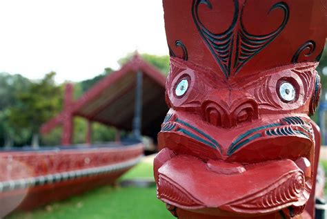 Carving Waka & Whare | Waitangi Treaty Grounds Northland New… | Geof ...