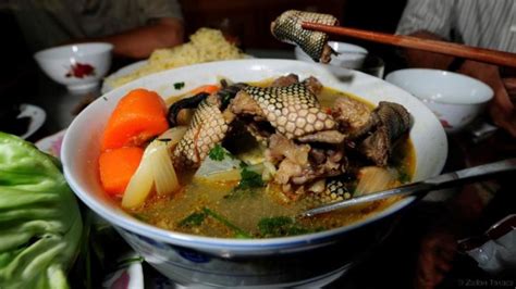 Restaurant Where Eating Fresh Snake Meat is a Delicacy - How Nigeria News