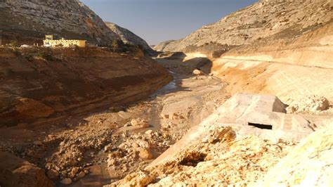 Libya floods: The Wadi Derna 'dam of death' - where people will 'never forget what happened here ...