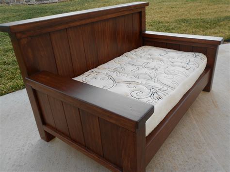 Queen Size Daybed | From Plan (new): | DIY Furniture | Pinterest | Day ...