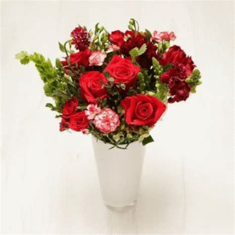 Bouquet Of Flowers In A Vase Flowers Delivered In A Vase GIF - Bouquet ...