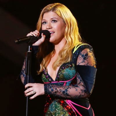 Kelly Clarkson Tour Dates & Concert Tickets 2019