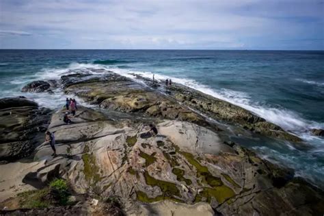 11 Wild & Best Borneo Beaches you Can't Miss - Monkey Rock World