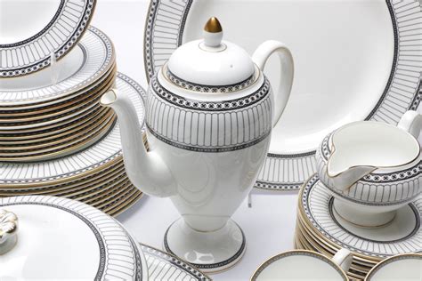 Wedgwood "Colonnade Black" Pattern Bone China Dinnerware | EBTH