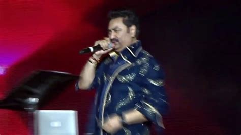 Kumar Sanu Entry - Live in Concert.. Mumbai - YouTube