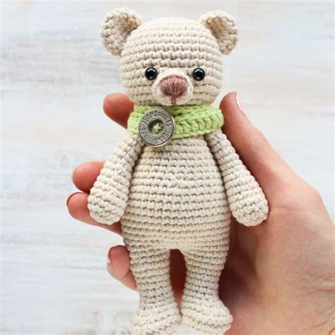 Cuddle Me Bear amigurumi pattern - Amigurumi Today