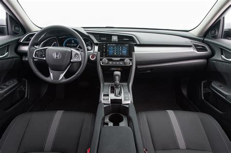 2016 Honda Civic EX interior - Motor Trend en Español